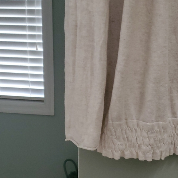 Ann Taylor Loft lightweight sweater/shirt - Picture 6 of 9